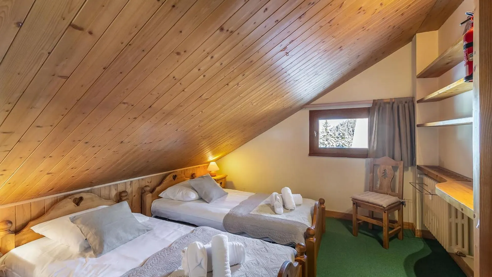 Duplex Spacieux A Meribel - 8 Pers, 3 Ch, 2 Salles De Bain, Proche Pistes Et Navette - Fr-1-565-74 Les Allues