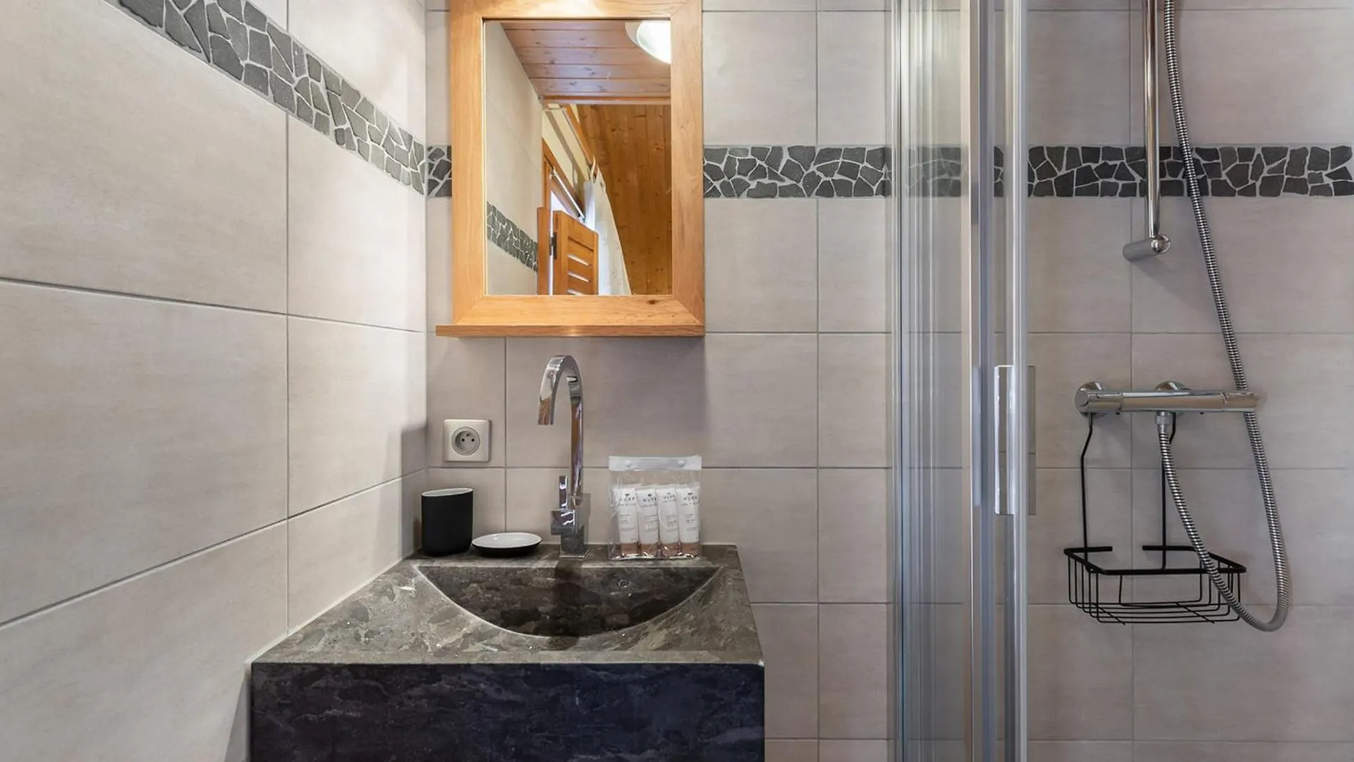 Duplex Spacieux A Meribel - 8 Pers, 3 Ch, 2 Salles De Bain, Proche Pistes Et Navette - Fr-1-565-74 Les Allues 아파트